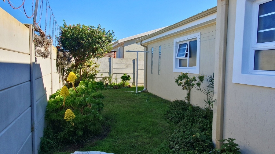 3 Bedroom Property for Sale in Heiderand Western Cape